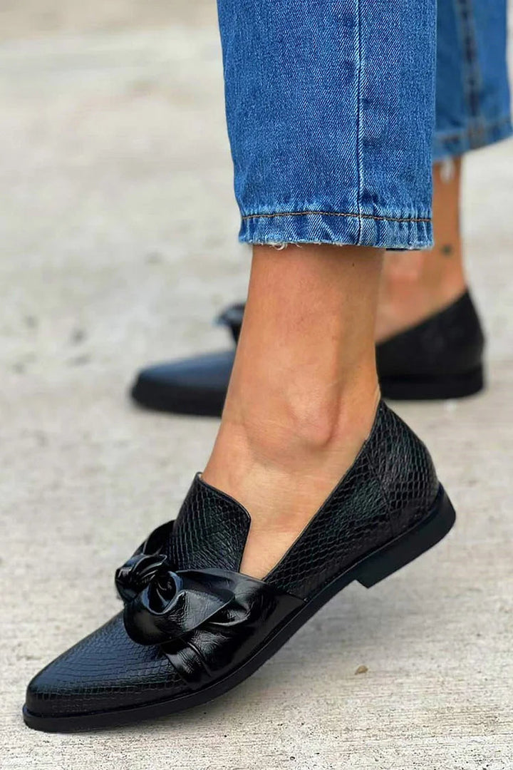 Maevria | Black Loafer With Shiny Bow