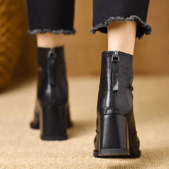 Tynah | Orthopedic Boots